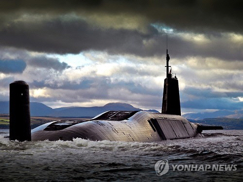 핵미사일 '트라이던트 2'를 탑재한 영국 해군의 전략 핵잠수함인 'HMS 벤전스'호의 모습.   [EPA 연합뉴스 자료사진]